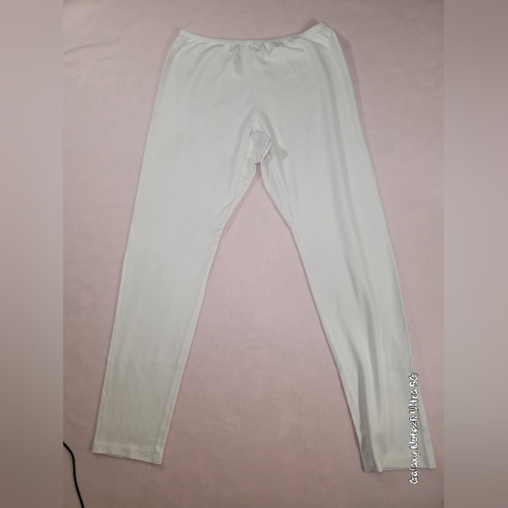 0863. EUC ~ Fruit of the Loom ~ White Cotton Blend ~ Long Underwear~ Jammies